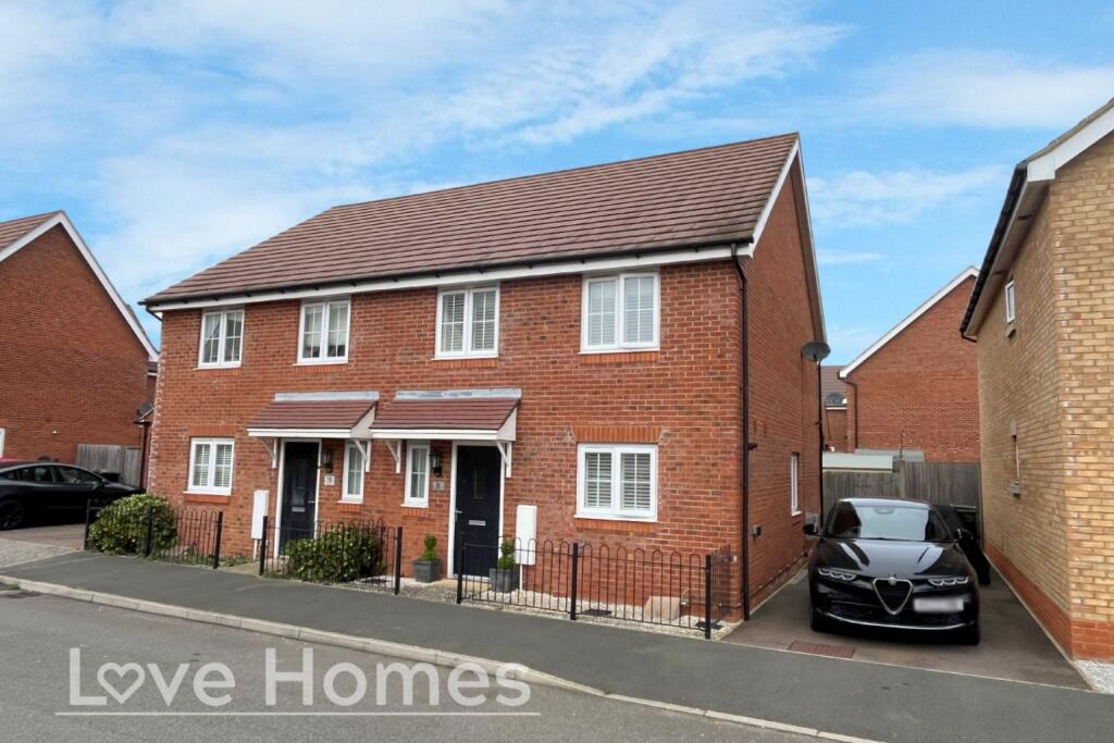 4-bed semi-detached on Shackleton Gardens, Flitwick, £425,000