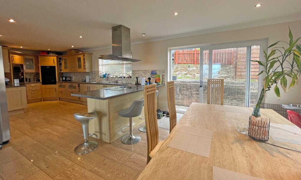 Glan Y Don Parc, Bull Bay, Amlwch, Sir Ynys Mon, LL68 photo 3