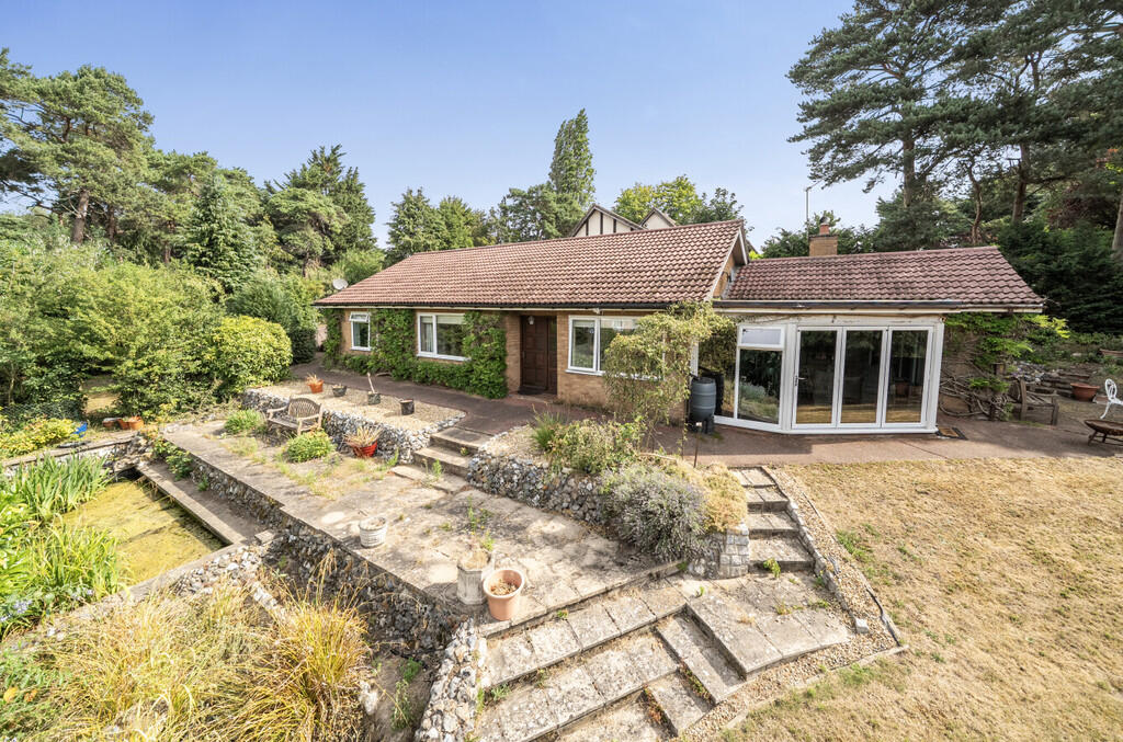 Main image of property: Robin Hill, Pinewood Close, Hellesdon