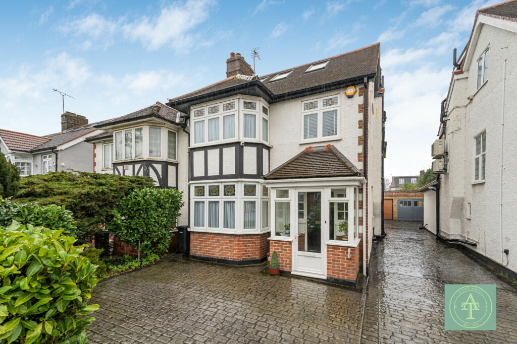 Main image of property: Winchmore Hill Road, Winchmore Hill, London, N21