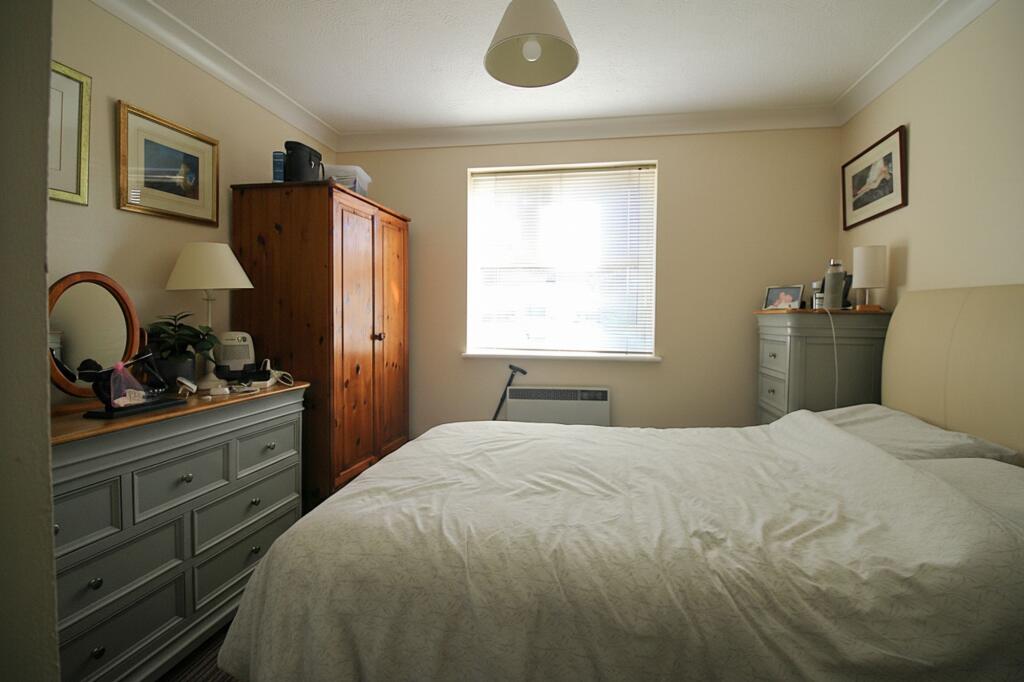 Snowdon Close, Eastbourne, BN23 photo 4