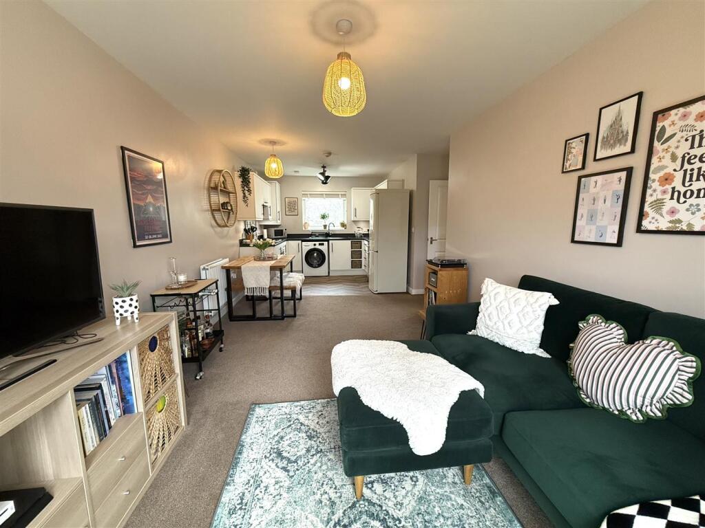 Langley Way, Hawksyard, Rugeley photo 3