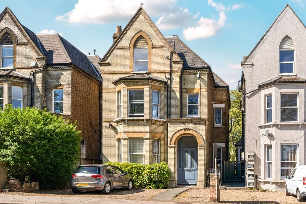 Main image of property: Bedford Hill, Balham, London, SW12