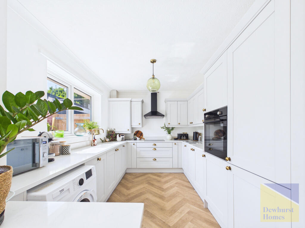 Wentworth Drive, Broughton, PR3 - More