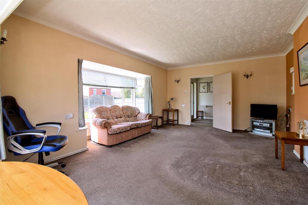 Hawthorn Drive, Dersingham, King's Lynn photo 4