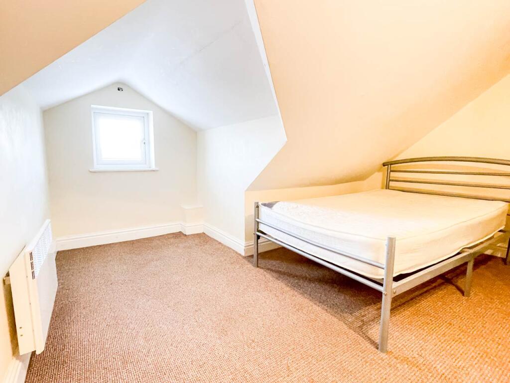 Apartment in Cardiff, Cathays - More