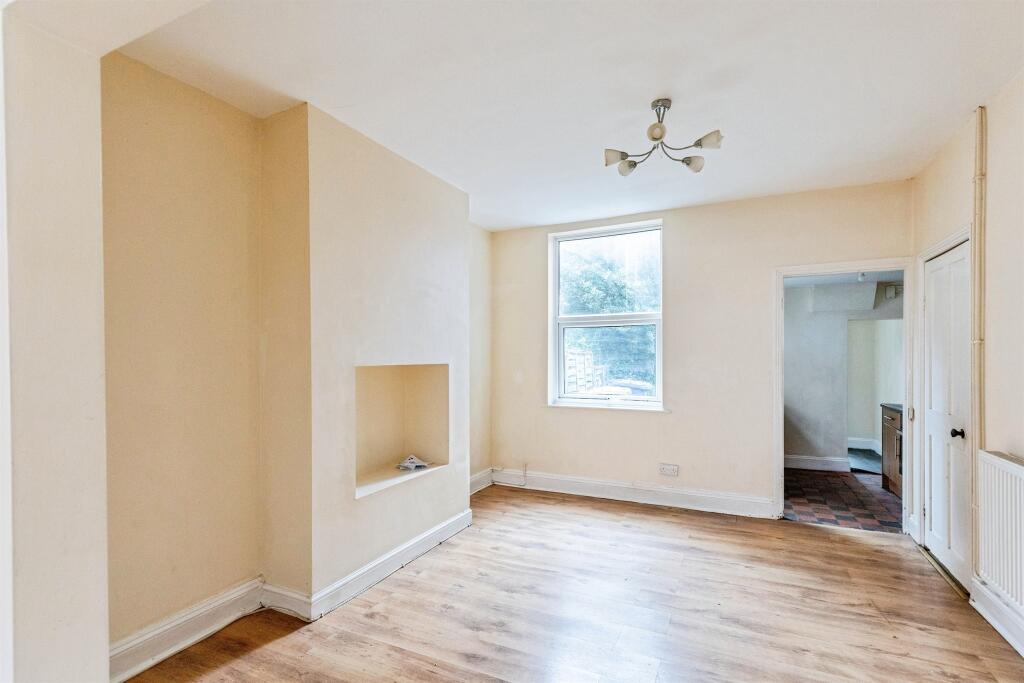 House in Kettering, Avondale - View 4