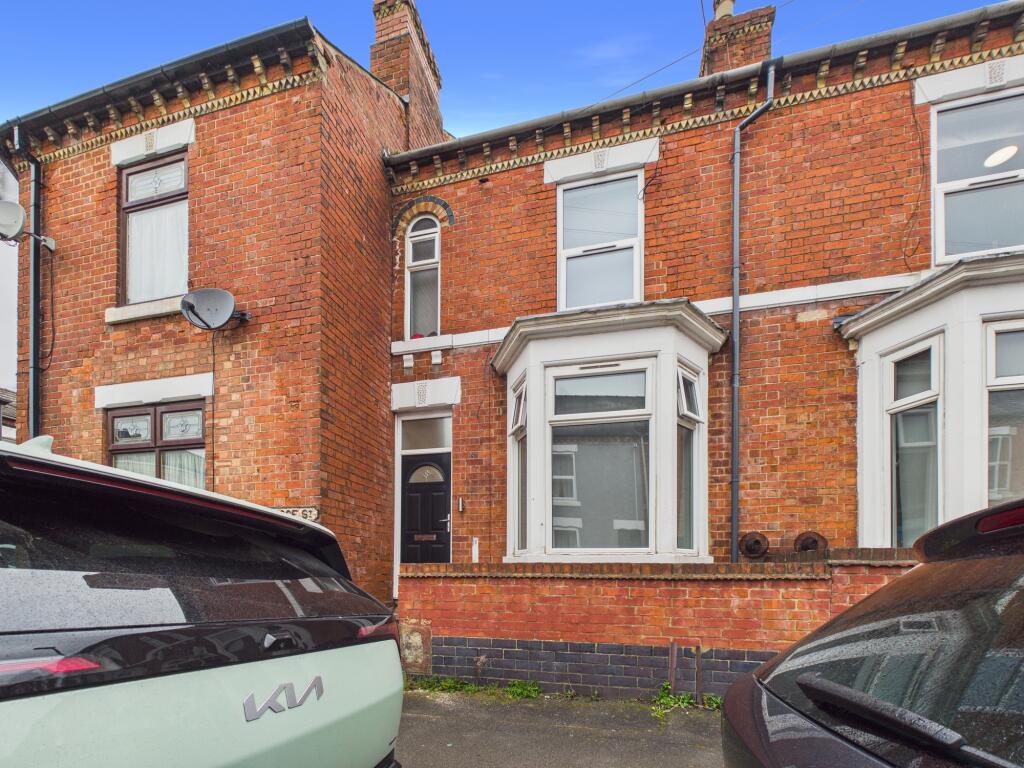 5-bed terraced on Upper Bainbrigge Street, Normanton, £265,000