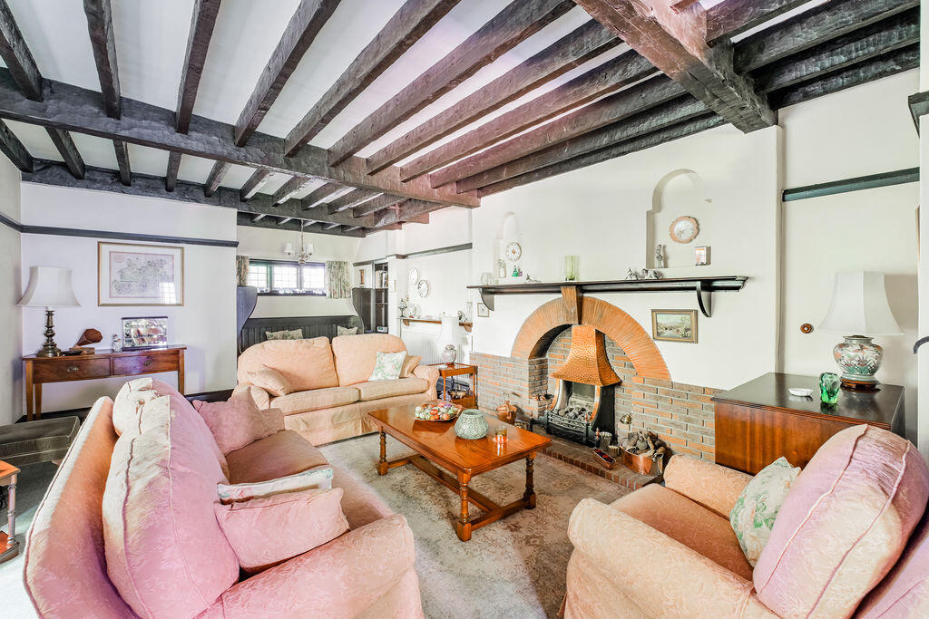 House in Reigate and Banstead, Chipstead - View 4