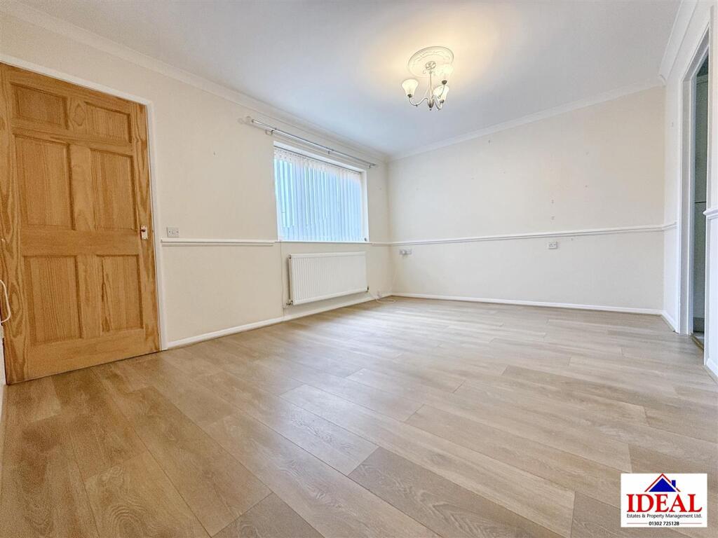 Moat Hills Court, Bentley, Doncaster photo 2