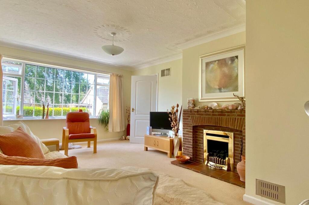 House in New Forest, Ringwood - View 2