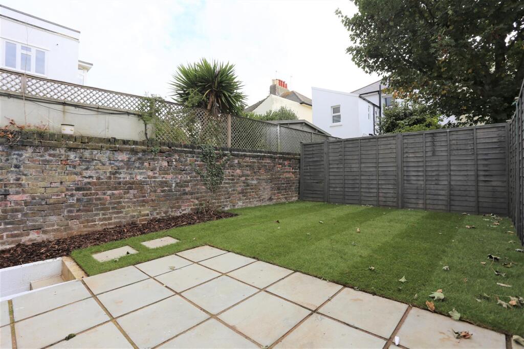 Apartment in Brighton - More