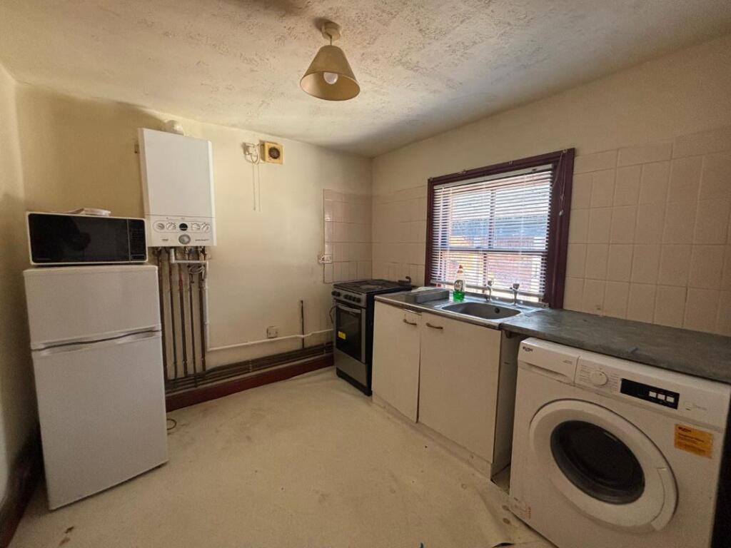 Hoque Villa, 23-25 Shropshire Street, Market Drayton, Shropshire, TF9 3DA photo 4