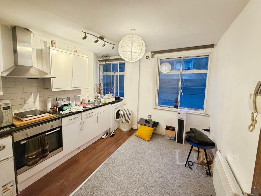 Main image of property: High Street, SO14