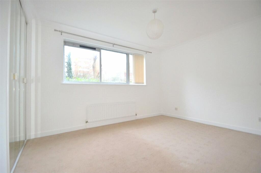 Apartment in London, Benhilton - View 5