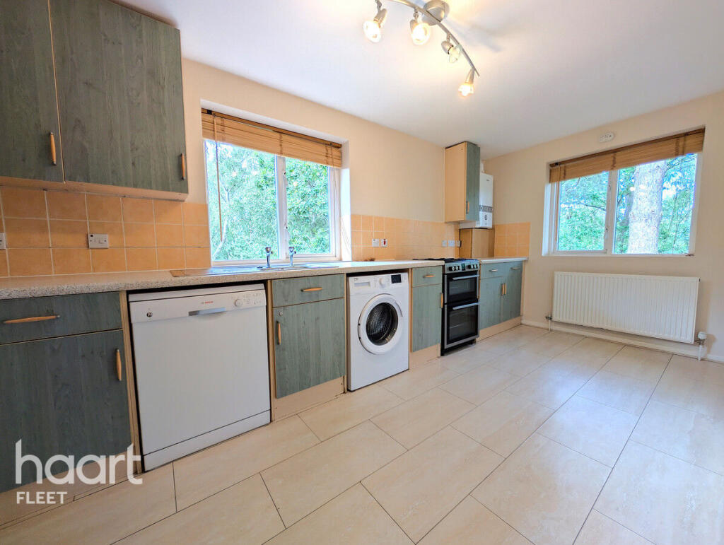 Apartment in Hart, Elvetham Heath - View 2
