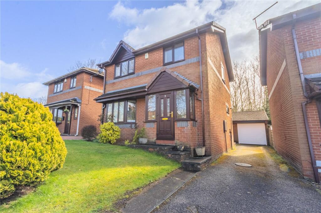 Main image of property: Lowood Close, Milnrow, Rochdale, Greater Manchester, OL16