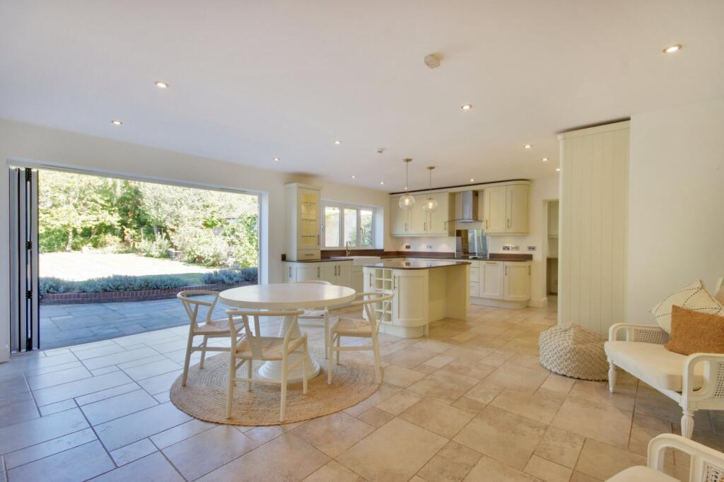 House in Tonbridge - View 4