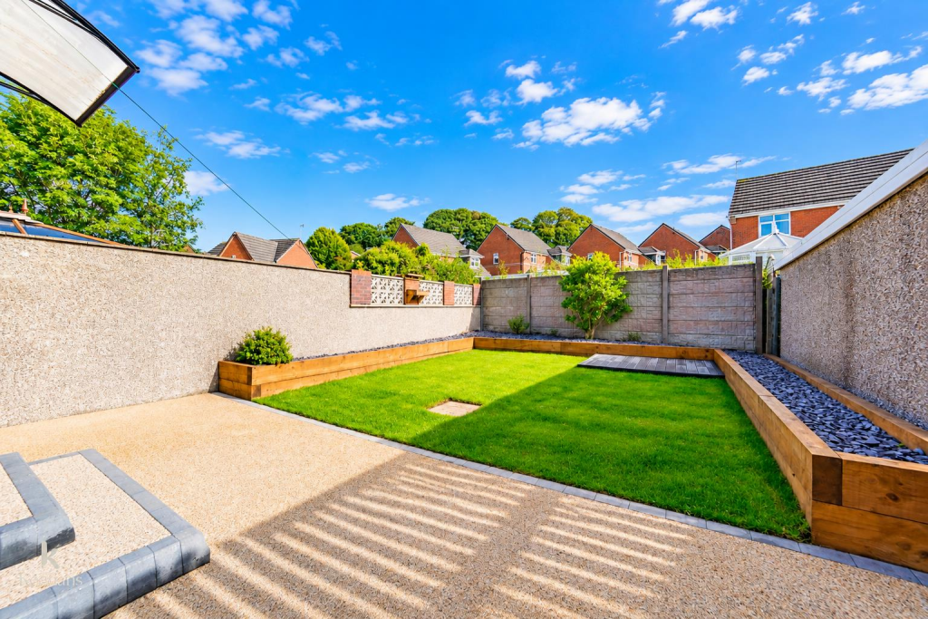 Southwood Drive, Baxenden photo 5