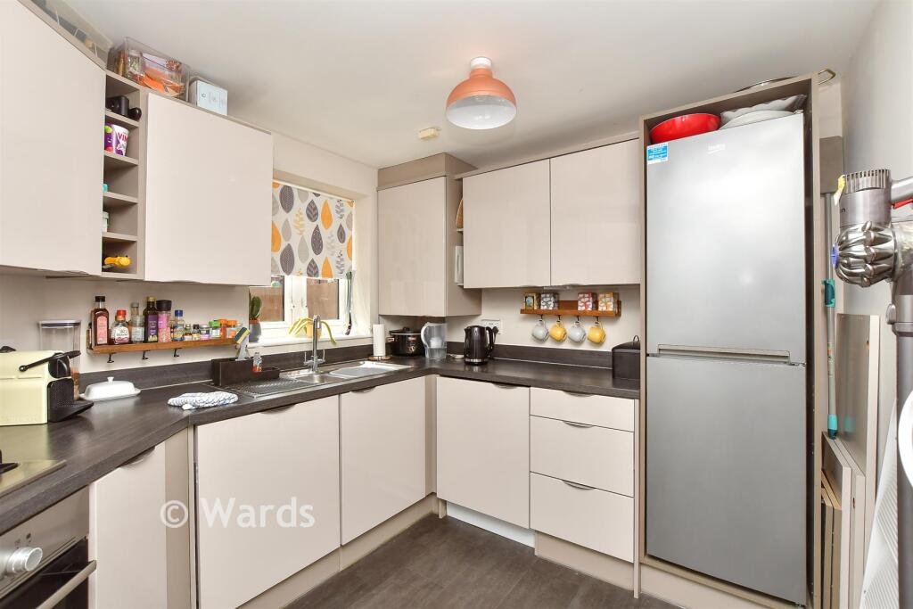 Apartment in Rochester - More