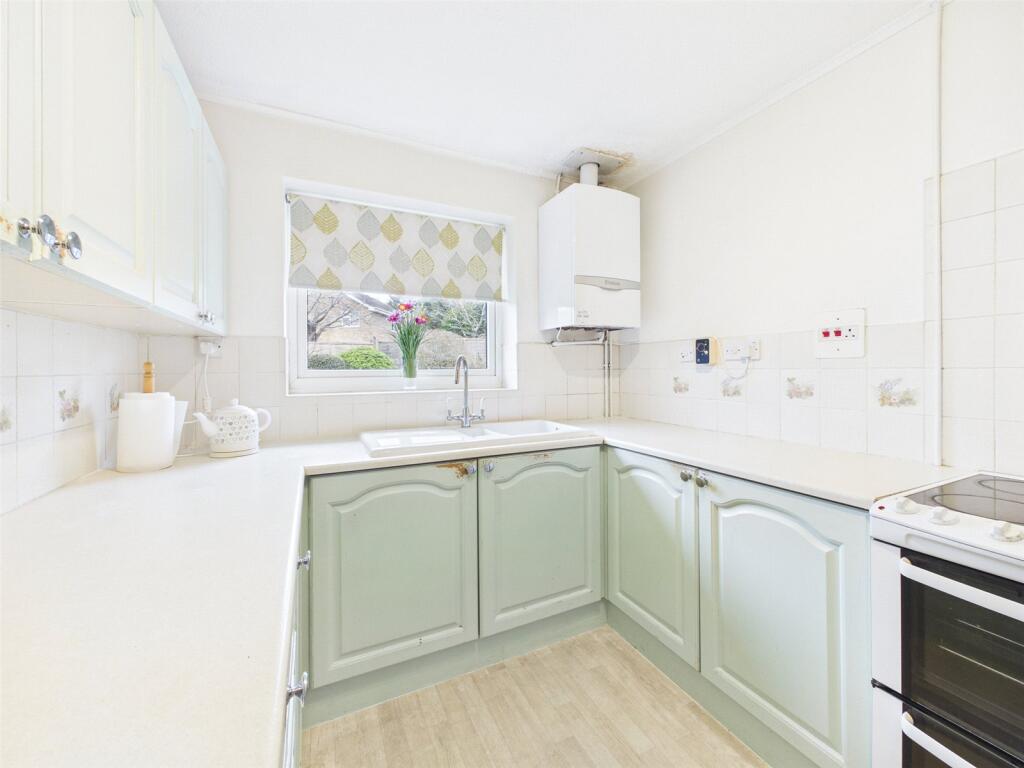 House in Weston-super-Mare, North Worle - More