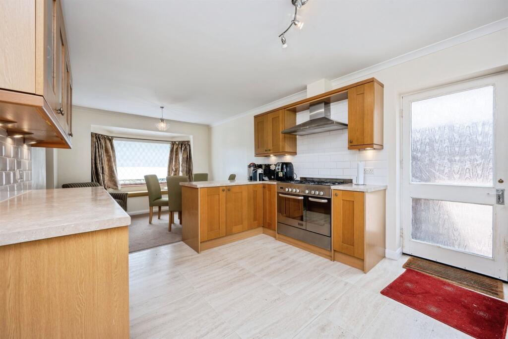 House in Weston Turville - More