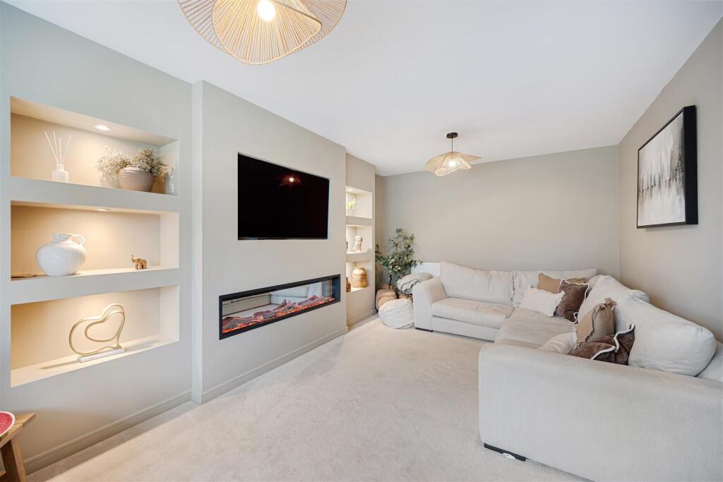 Penny Court, Malpas. photo 3