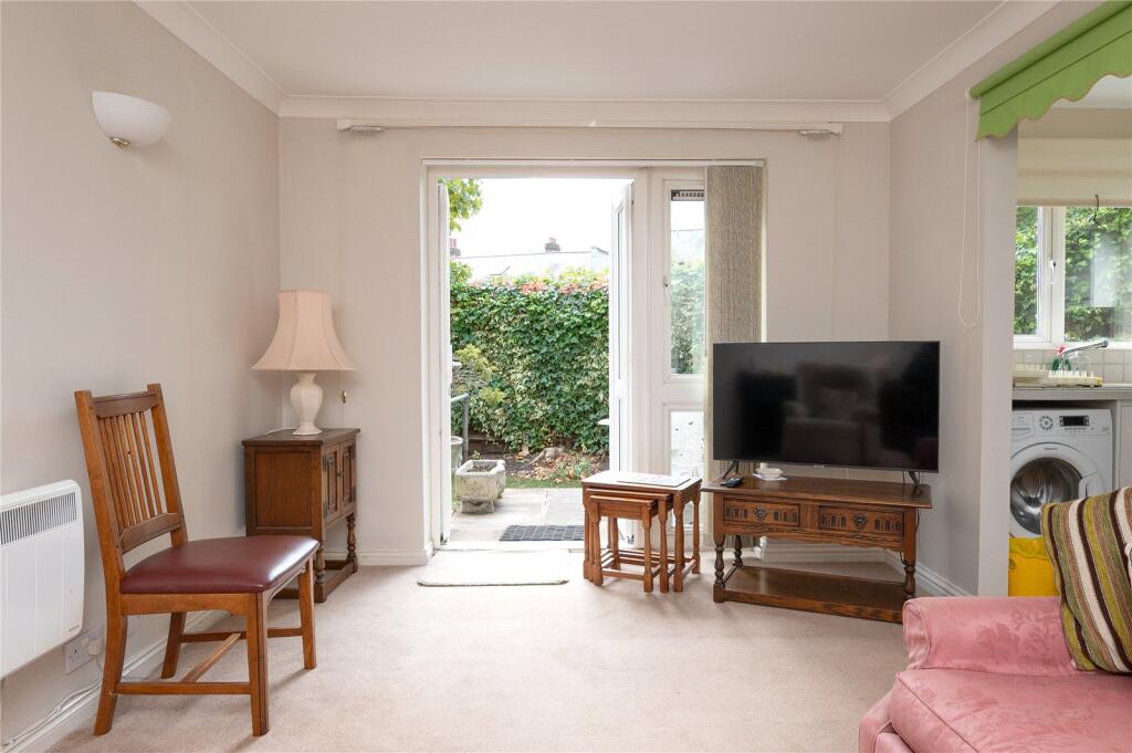 Apartment in St Albans - More