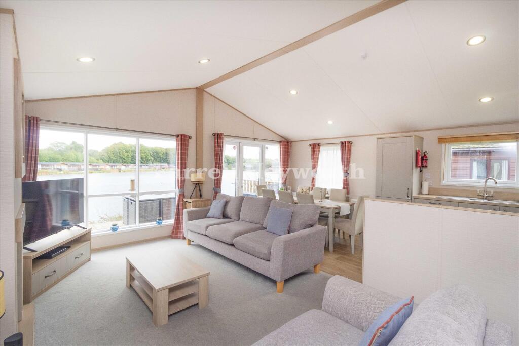 Borwick Lane, Dock Acres, Carnforth photo 3