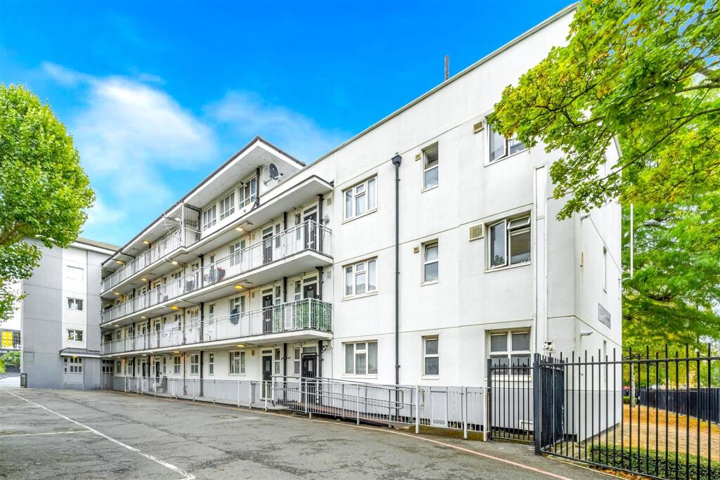 Main image of property: Antenor House, Old Bethnal Green Road, London