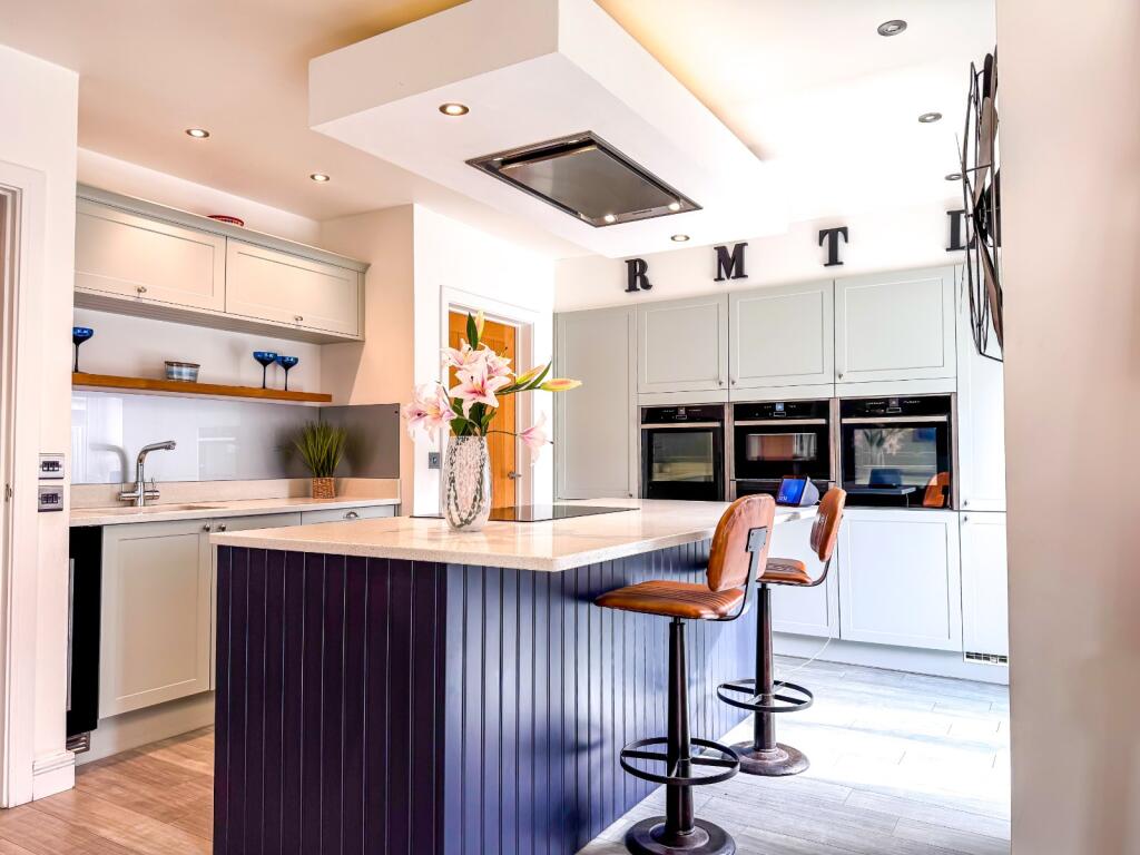 House in Portishead, North Somerset - More