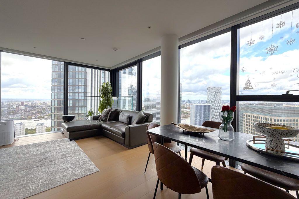 Main image of property: Hampton Tower, South Quay Plaza
