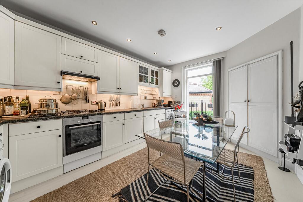 Apartment in Twickenham - View 4