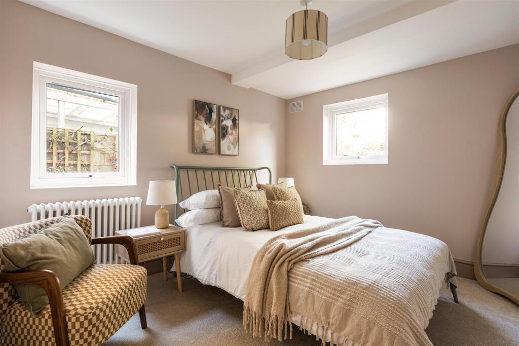 Apartment in London - View 5