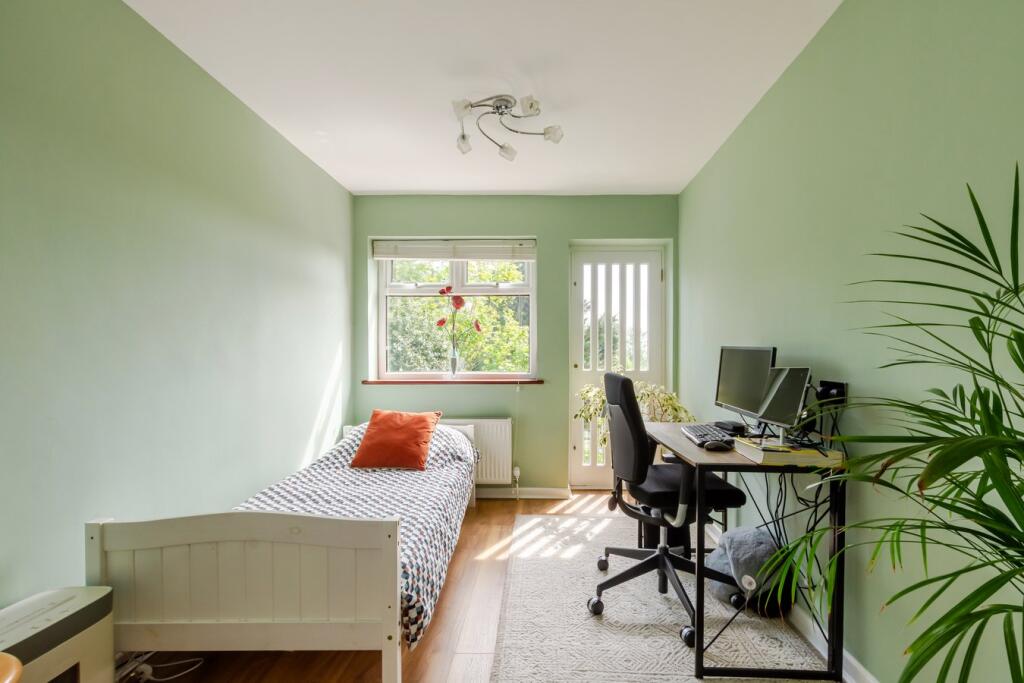 House in London - View 5