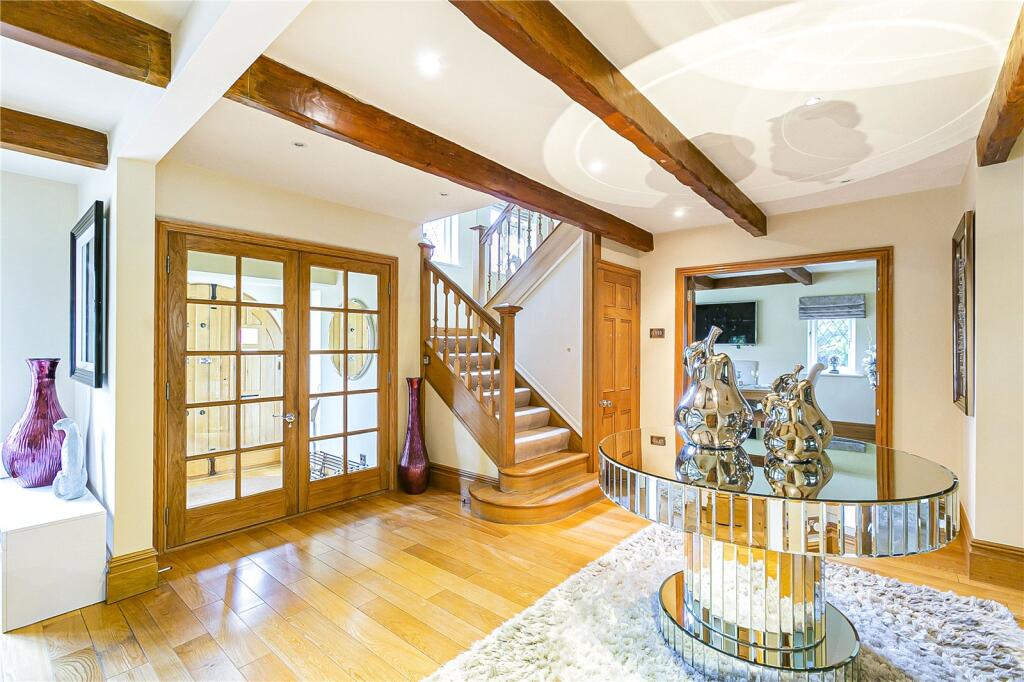 House in Barnet, Hadley Wood - View 2