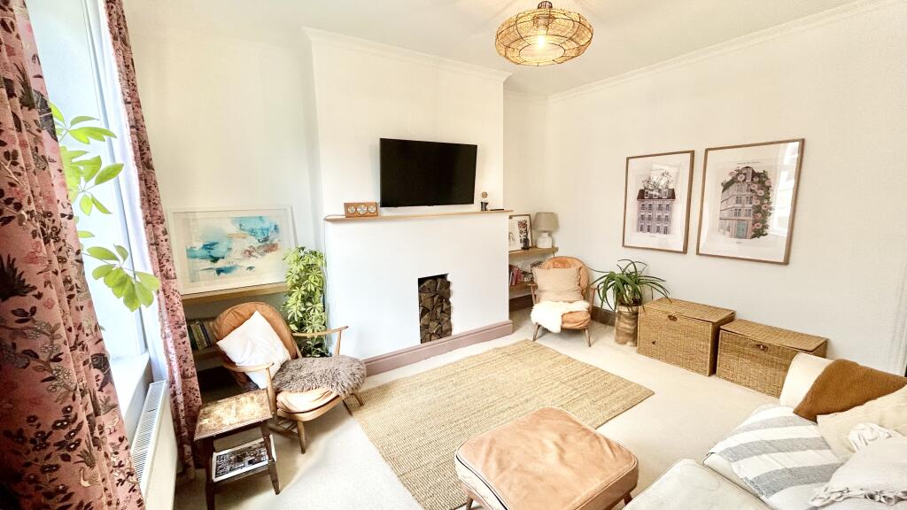 House in Pendle, Barnoldswick - More