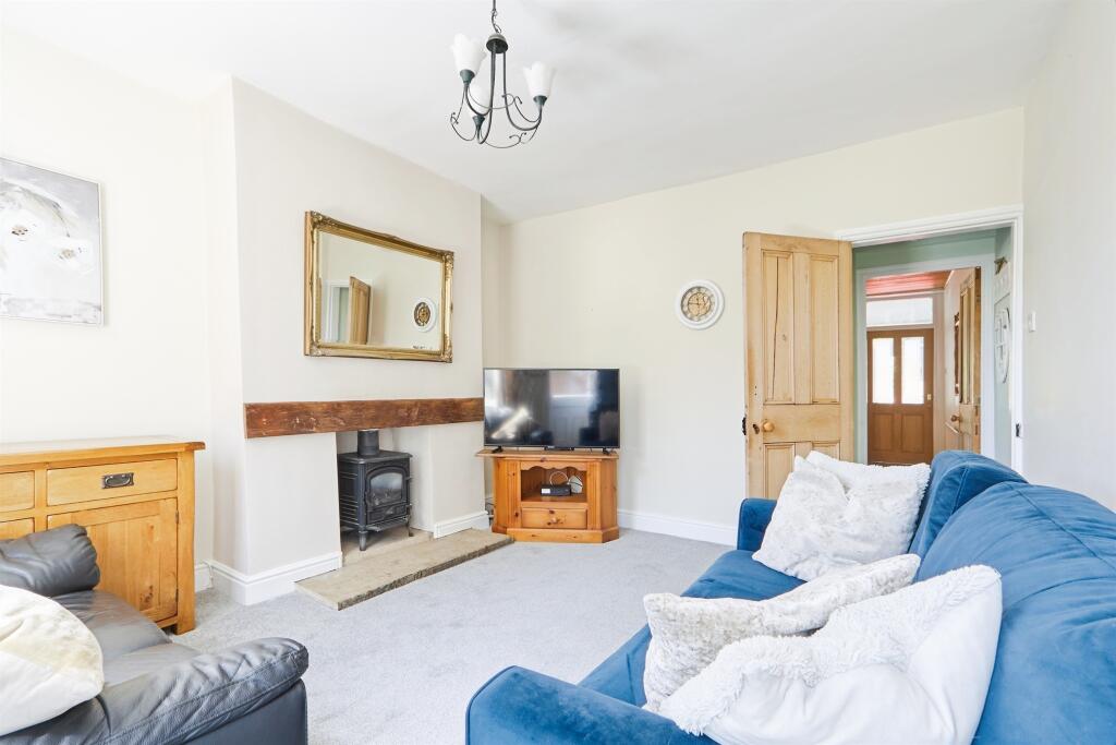 House in Leeds, West Yorkshire - View 3