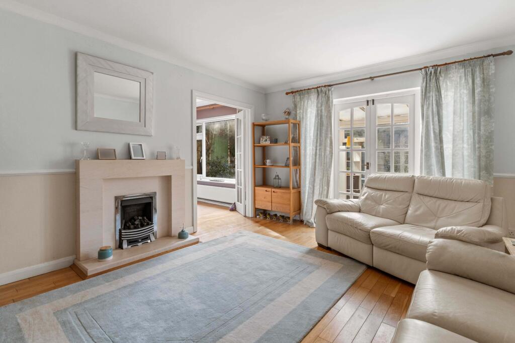 House in Bishop's Stortford, Hockerill - View 2