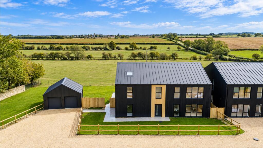 Main image of property: Ironwood House, Mulberry Barns, Walcot, Lincolnshire, NG34 0SU