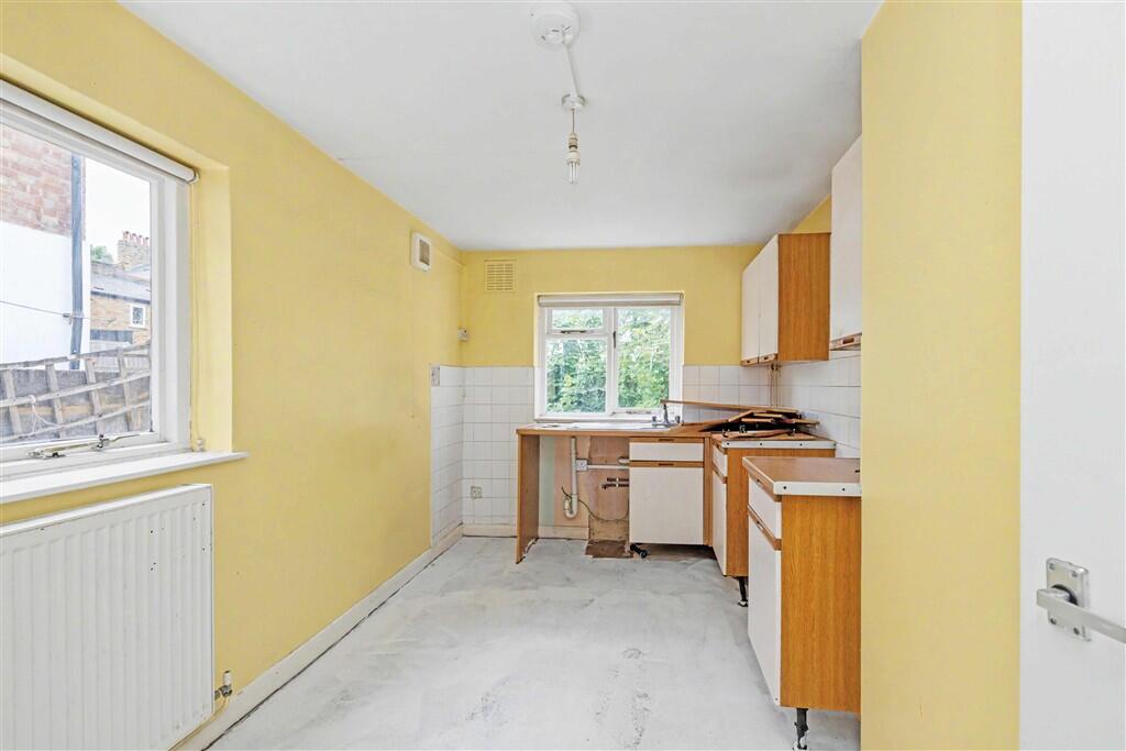 House in London - View 5