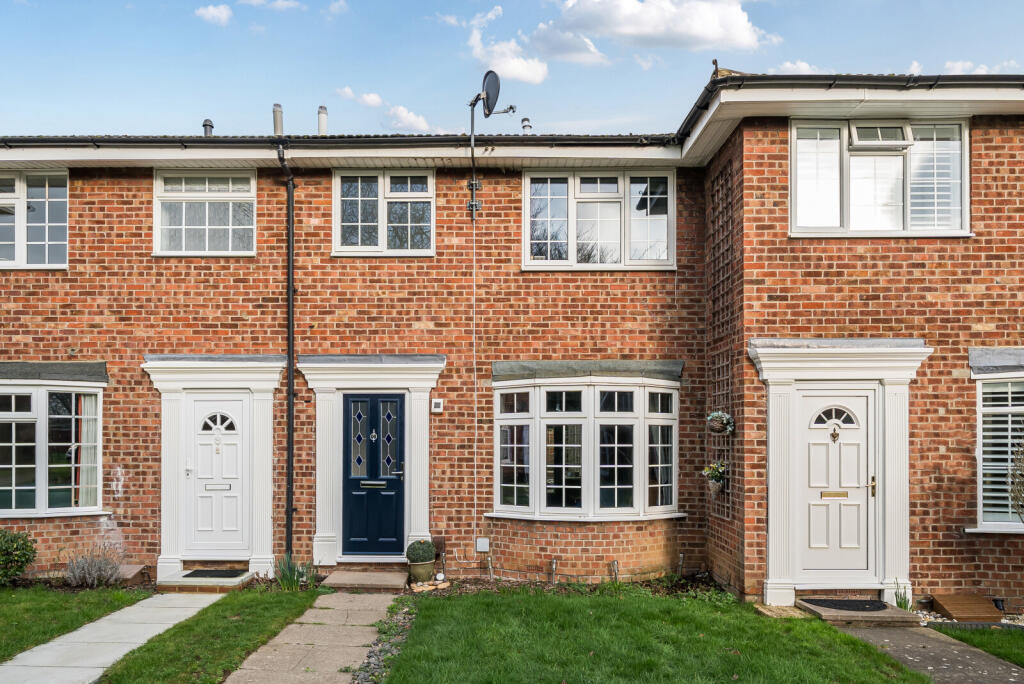 Main image of property: Fairlawns, Lower Sunbury, TW16