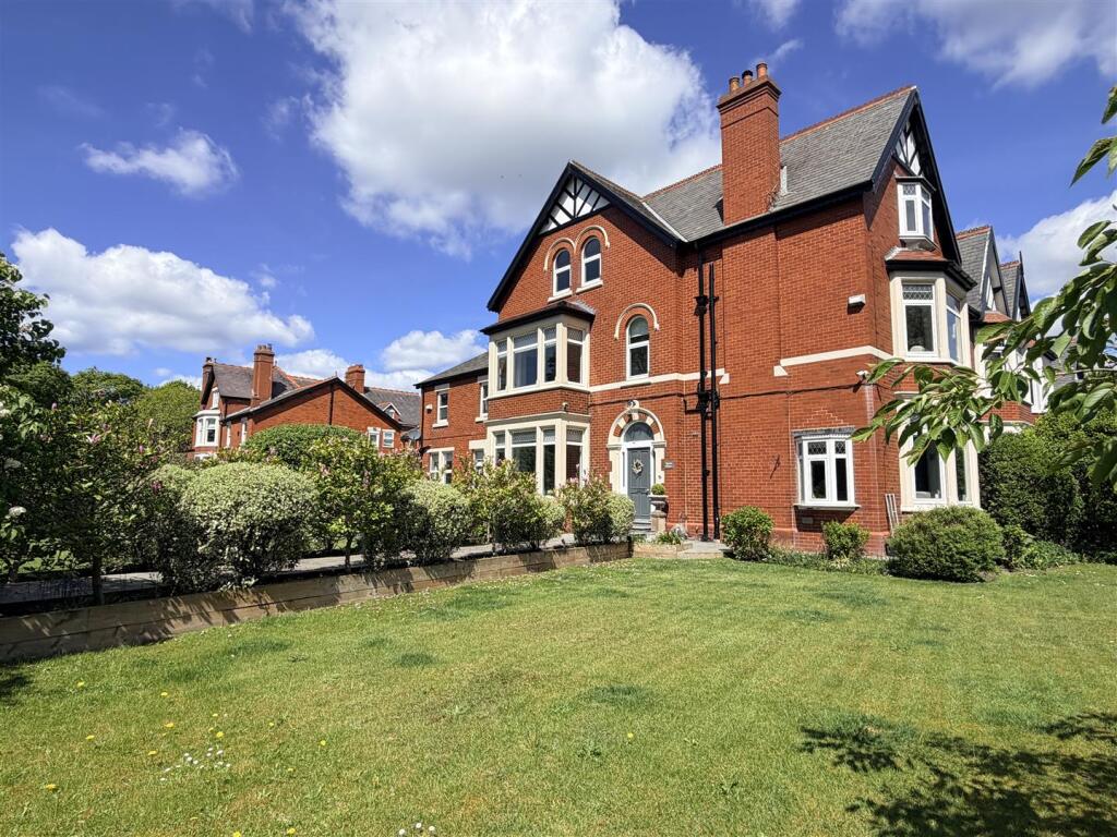 Main image of property: Clifton Drive, Lytham