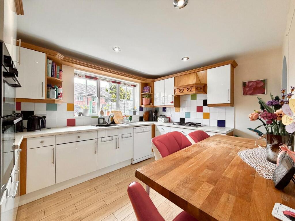 House in Northampton, Grange Park - View 2