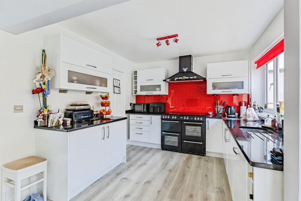 House in Torquay, Torbay - View 4