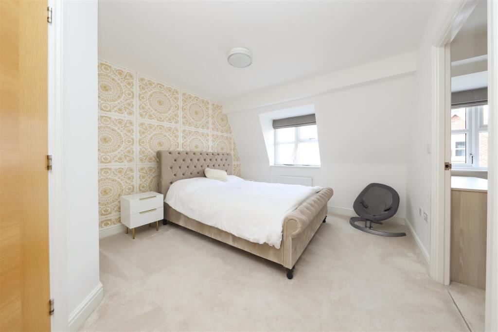 House in London - More