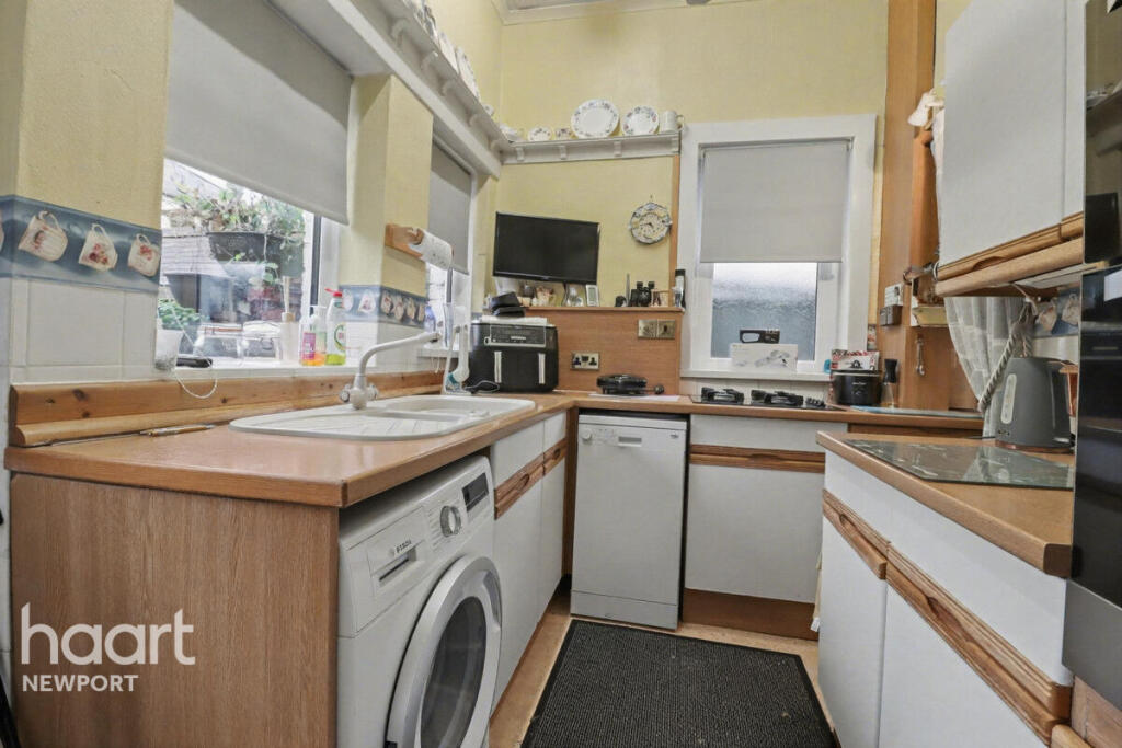 Dewsland Park Road, Newport - View 6