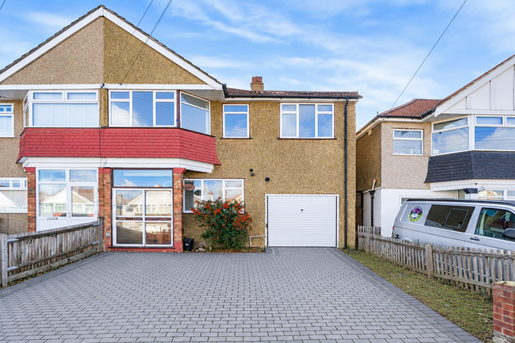 4-bed semi-detached on Hallford Way, Dartford, £475,000