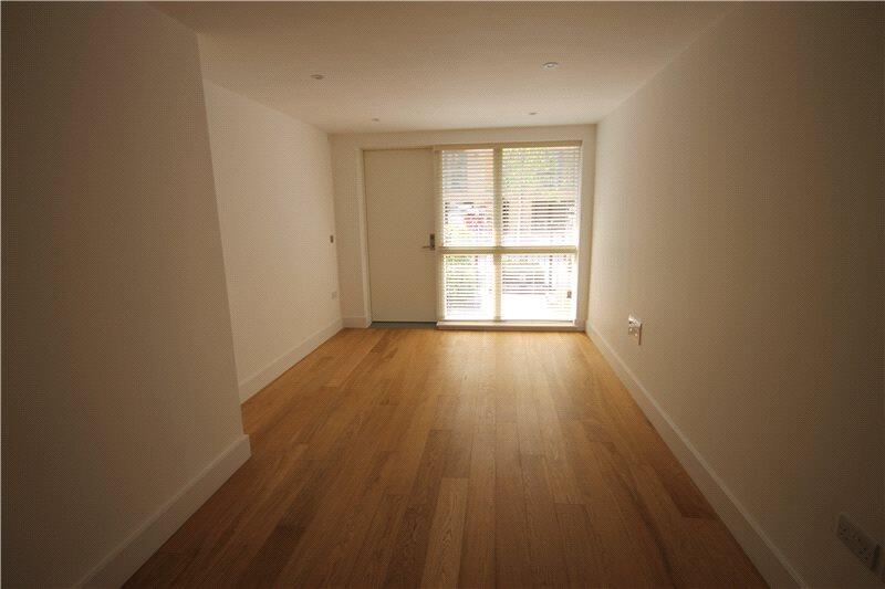 Apartment in Cambridge - View 4