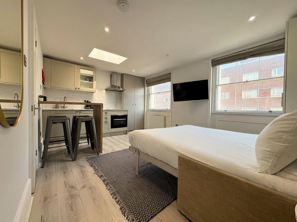 Main image of property: Studio Flat 32, 199 Gloucester Place, Baker Street NW1 6BU